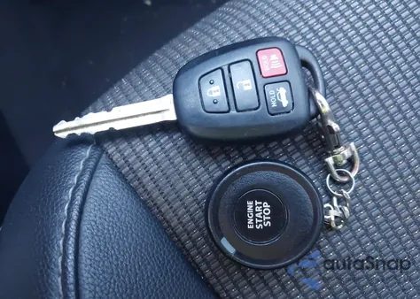 2015 Toyota Corolla S Plus z USA, uszkodzony, nr VIN 2T1BURHE2FC451446